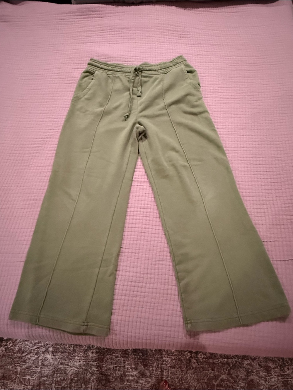 Daily Practice Cropped Olive Ankle Sweatpants - Women - Picture 2 of 6